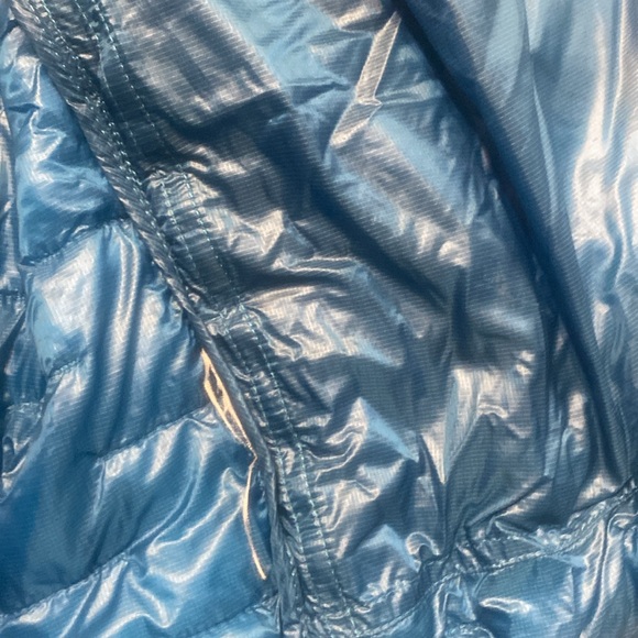 Patagonia men’s hooded jacket - Picture 9 of 11